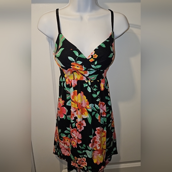 Lightly Padded Asymmetrical Sun Dress - Picture 2 of 4